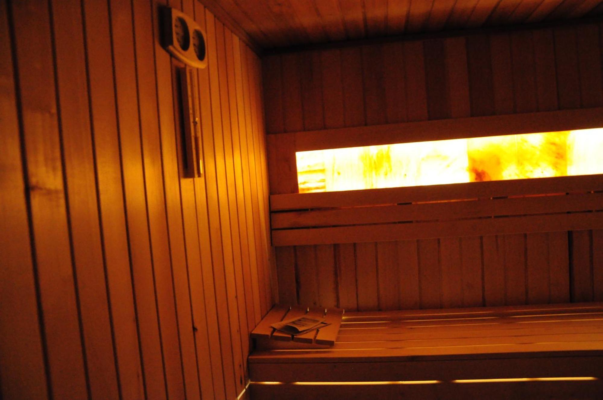 Hotel Konstantin Laplje Selo 외부 사진