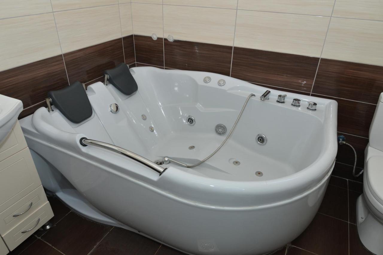 Hotel Konstantin Laplje Selo 외부 사진